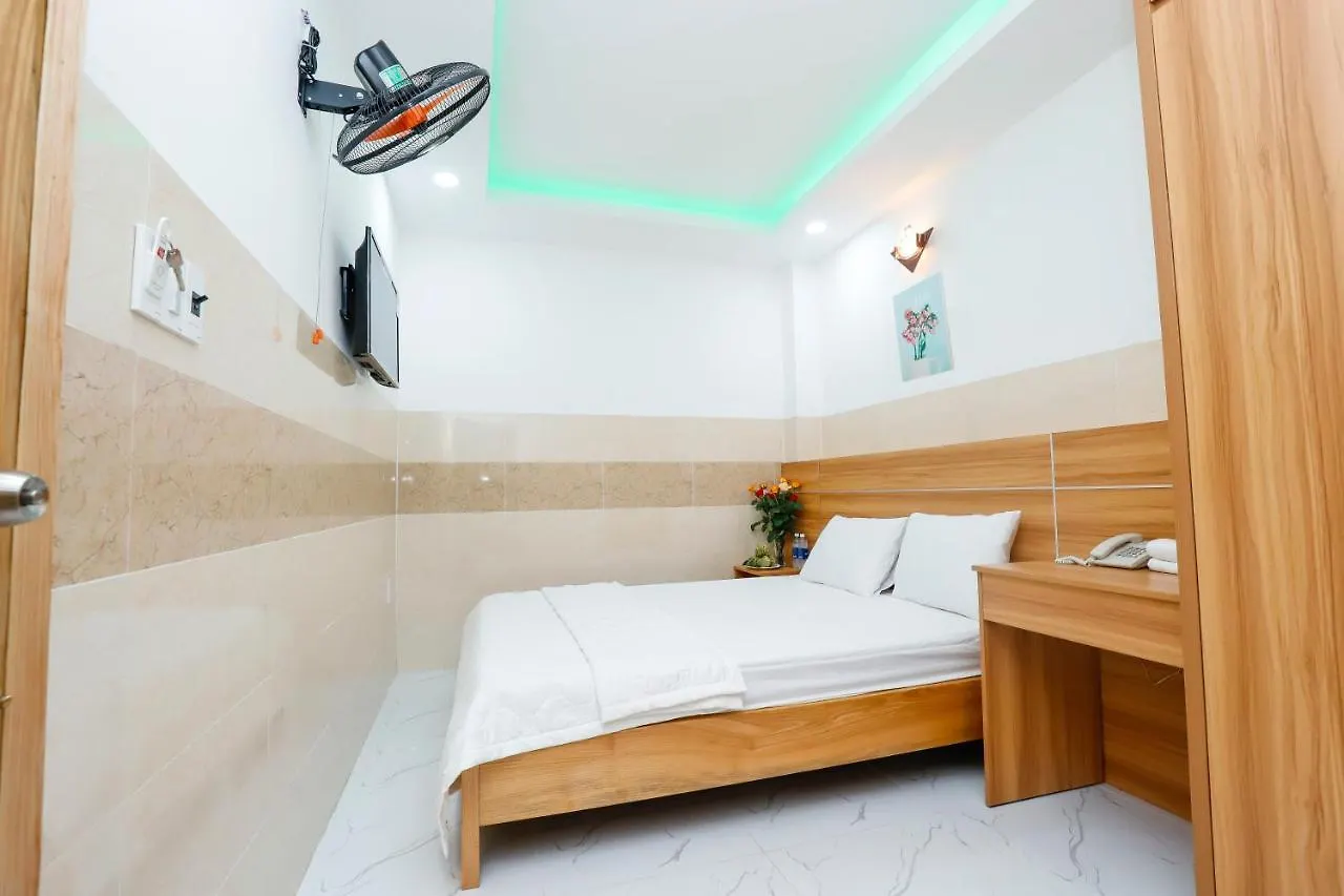 Luxury Hotel Ho Chi Minh City 2*,  Vietnam