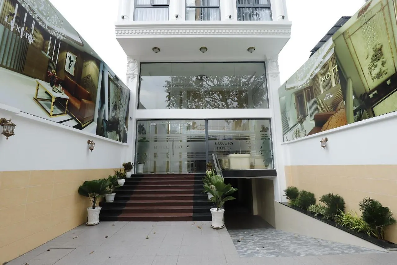 Luxury Hotel Ho Chi Minh City 2*,